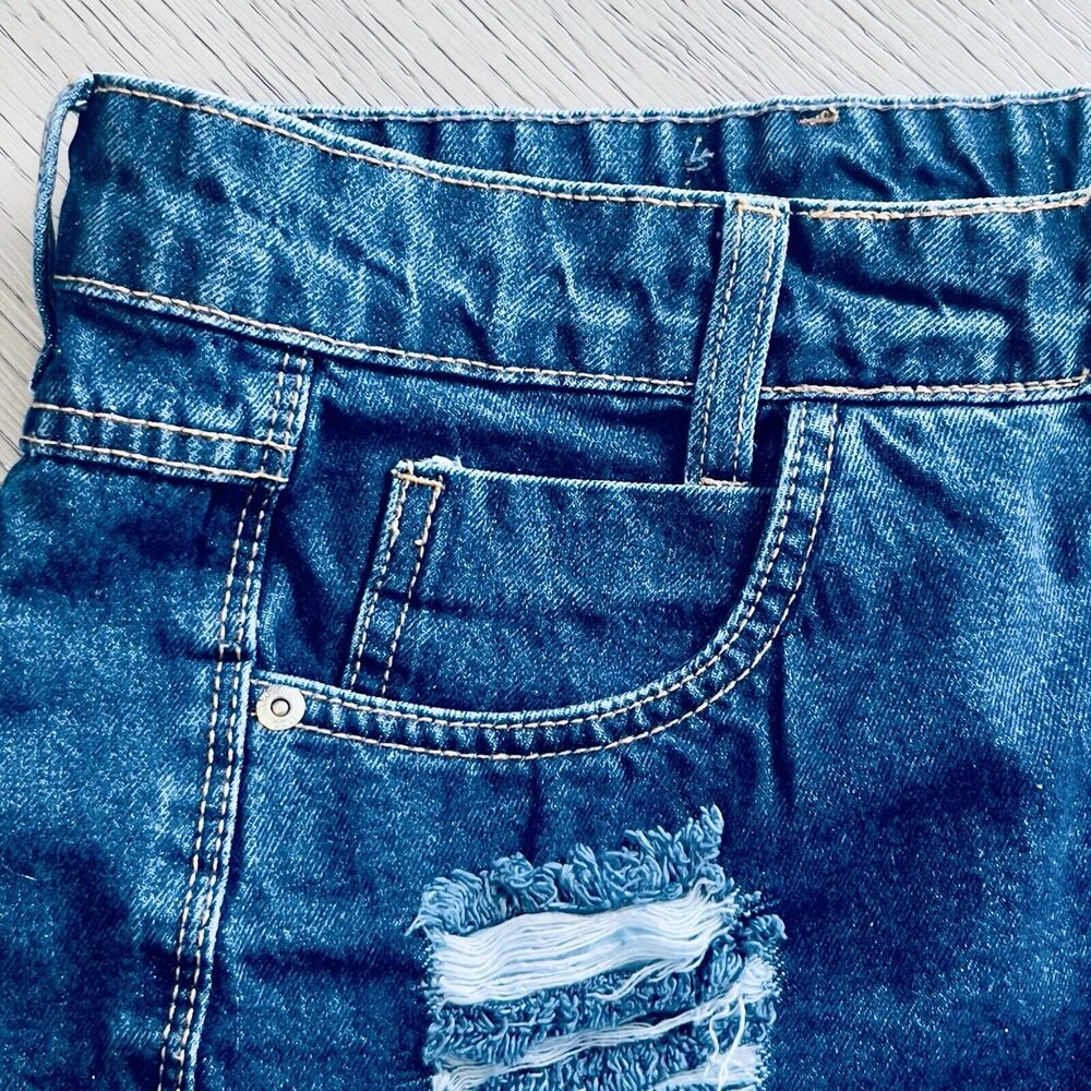 New Hocchi Brazil Jean Shorts High Rise Women’s 8 Raw Hem Distressed Denim Blue - Picture 7 of 9